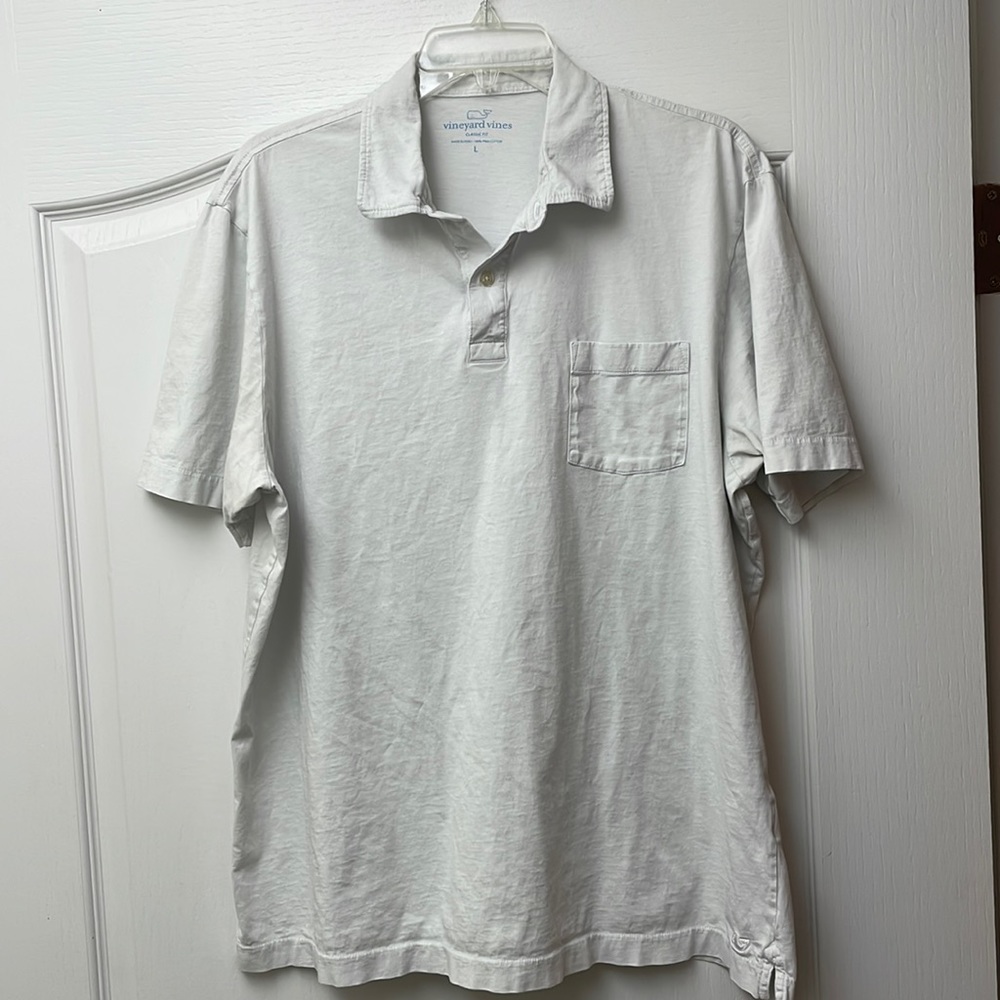 White Large vineyard vines short sleeve polo with pocket